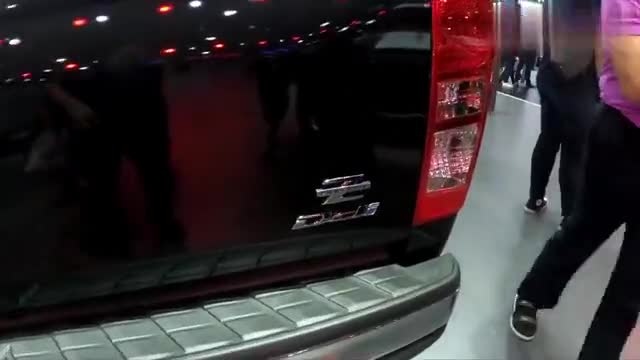 高清实拍2019款五十铃D-MAX，国内能买到的自动挡柴油皮卡！