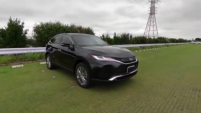 可算见到了！2021款丰田Harrier抢先实拍，躺进后备箱那刻心动了