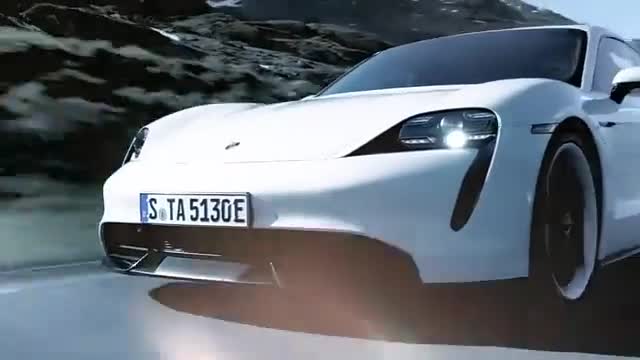保时捷TaycanTurbo海外实拍前脸