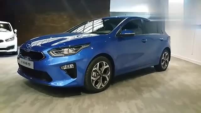 年轻帅气精神头十足，实拍起亚Ceed