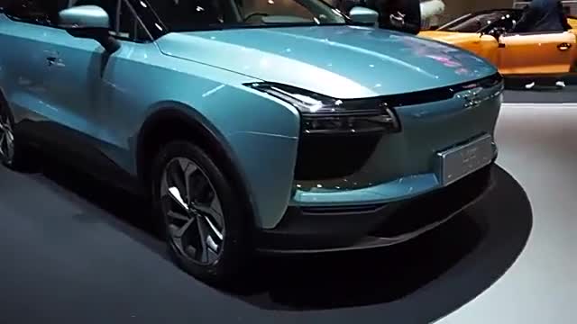 新款电动SUV亮相车展，看了这颜值给打几分？