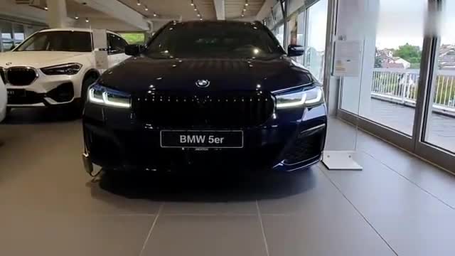 2021款宝马5系旅行版全方位实拍，实车太帅气了！