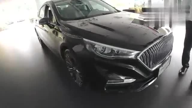 车型鉴赏,全新红旗H5到店实拍,19寸