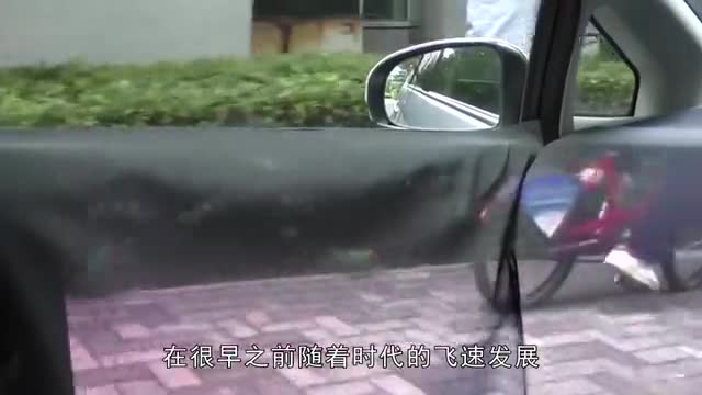 设计一款透明的车放车展上，会不会很吸睛？还真有人试过这一想法