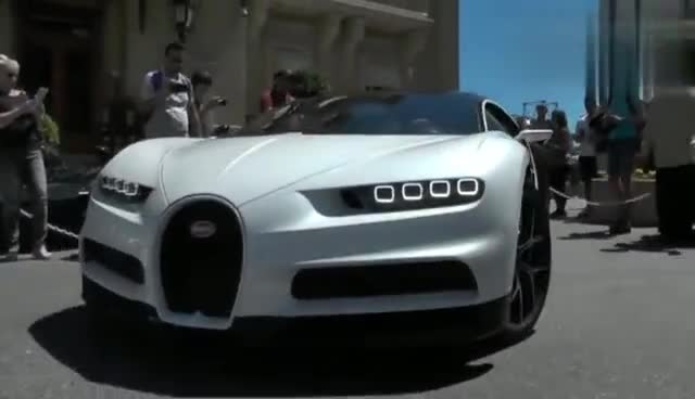 迪拜街头堪比豪车车展,你认识几