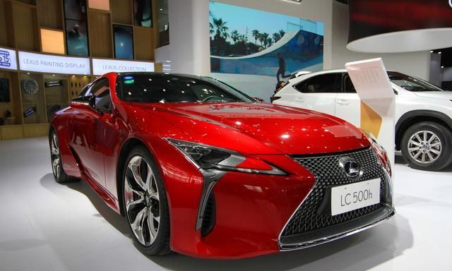 比宝马7系还重 拥有家用车的长度 实拍GT跑车雷克萨斯LC500h