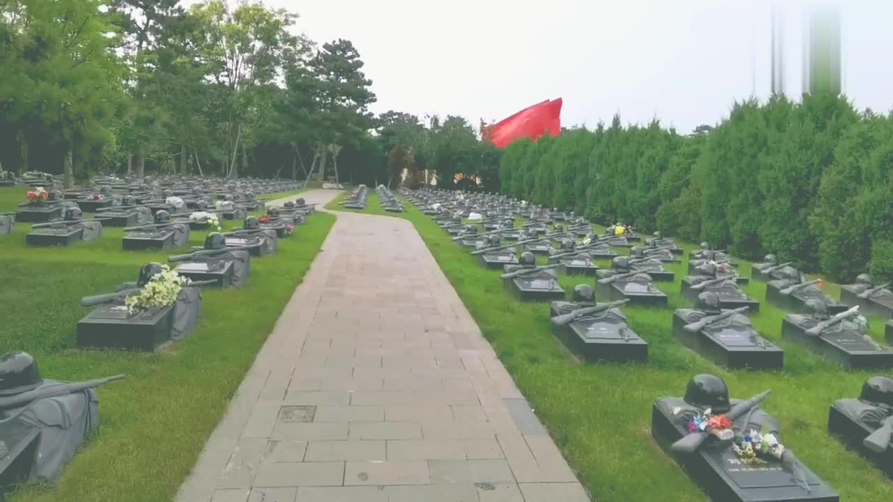 北京八宝山革命公墓,这里的坟墓整齐划一,太震撼了!
