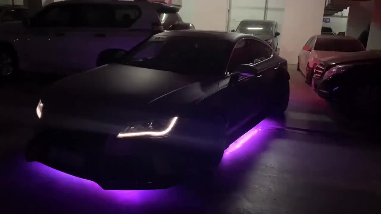 奥迪A7这底盘灯太好看了，跟游戏里的汽车差不多！