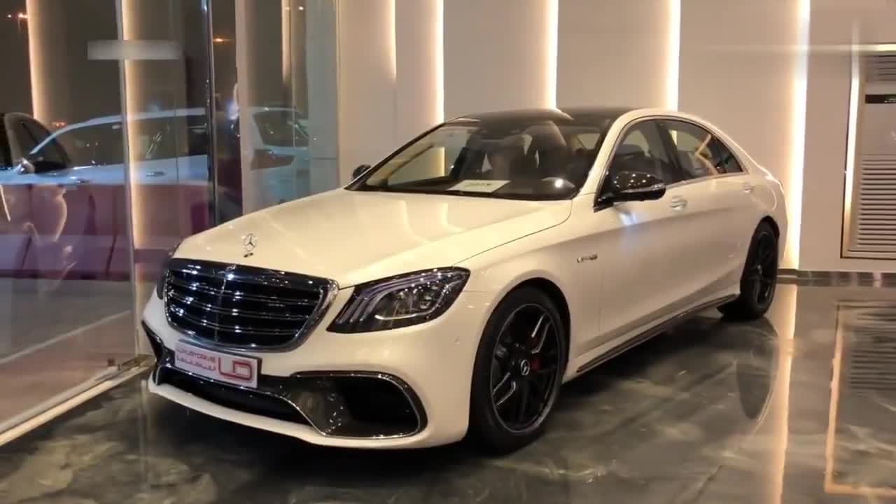 按下2018款奔驰车钥匙后，买不买宝马7系、奥迪A8自己决定