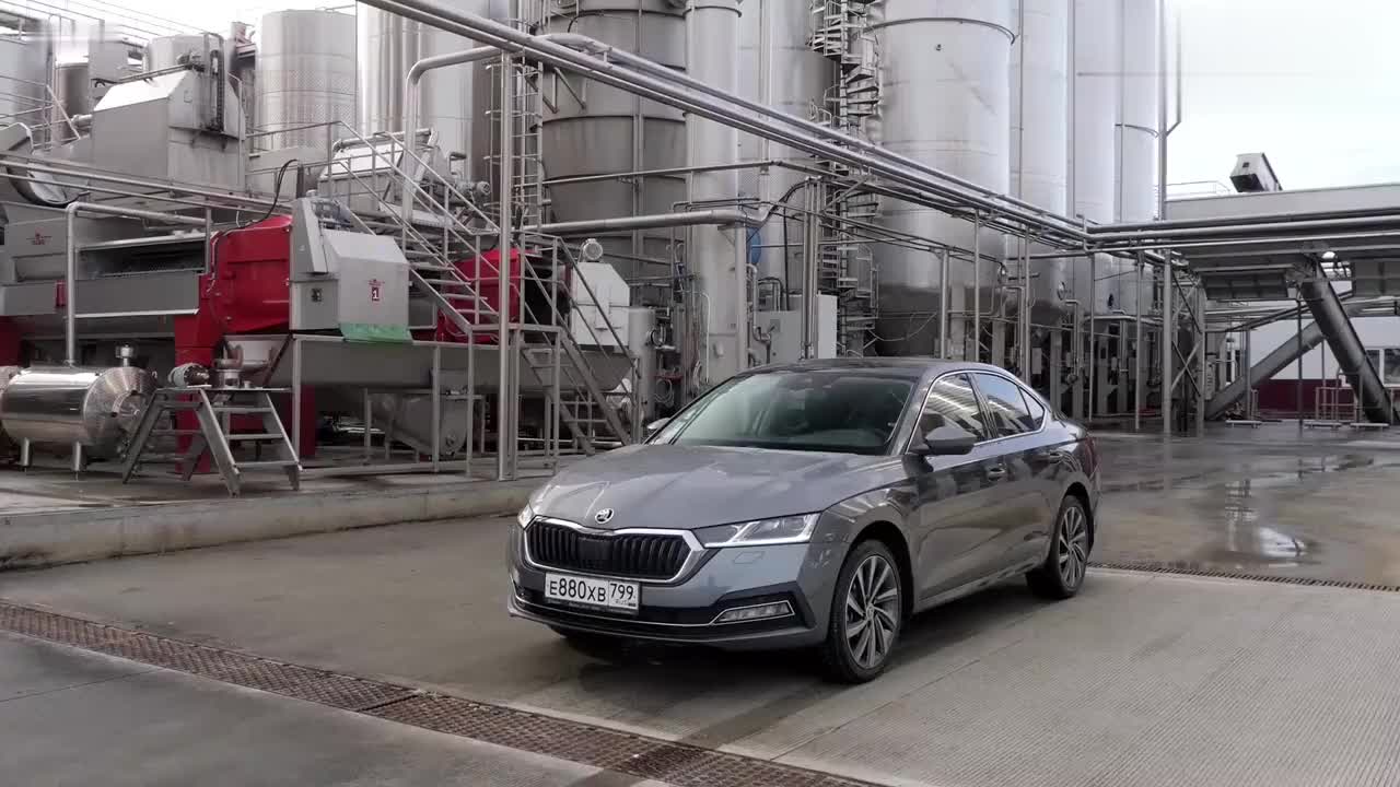 2021全新斯柯达Octavia车外内饰和驾驶性能