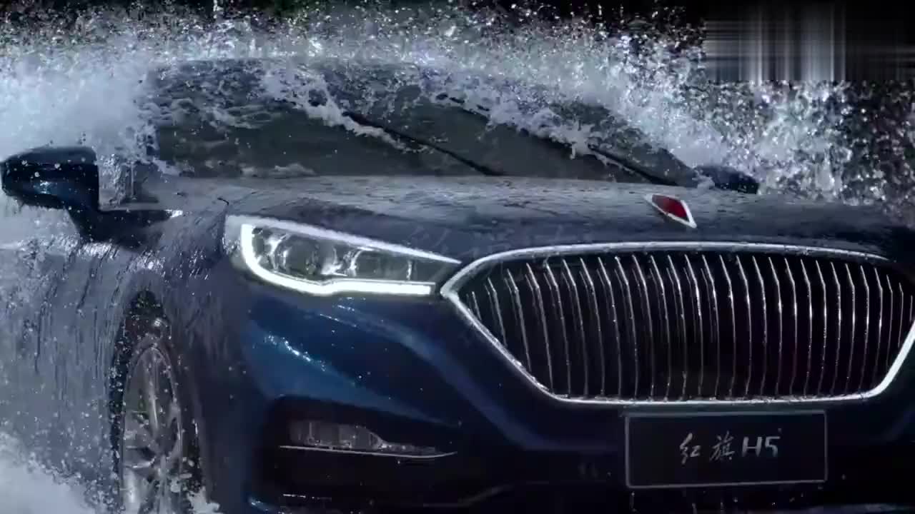 加长版红旗SUV来了，新车比宝马X7还漂亮，后排配头等舱