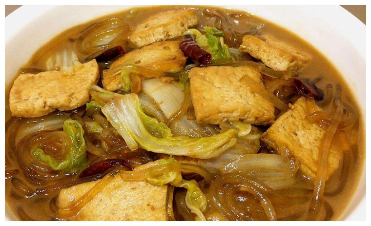 白菜炖豆腐,先炖白菜还是豆腐?教你一招,上桌分分钟抢