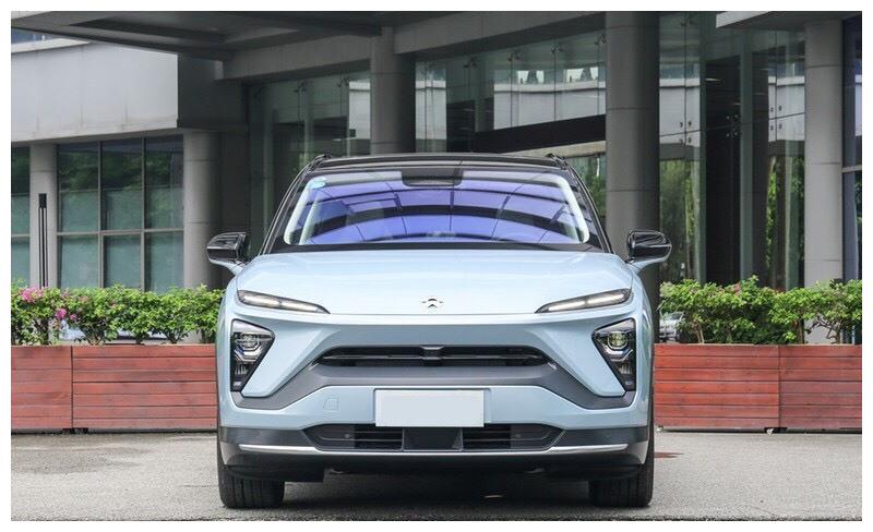 别总盯着特斯拉看!它轴距2米9+LED大灯,510Km续航,4.7s破百
