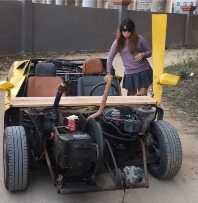 女子把拖拉机改装成"敞篷车",这个车钥匙太吸引人了