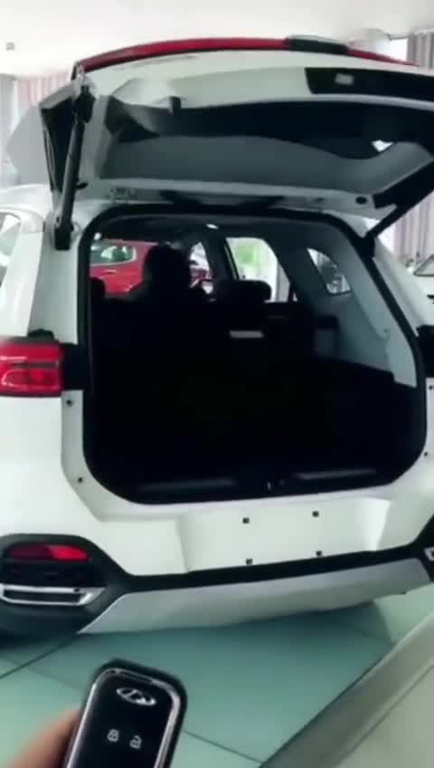 全新瑞虎8的电动尾门，个性又便捷