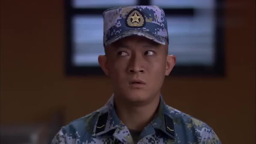 火蓝刀锋:两个老兵笔试没完没了蒋小鱼为了能吃饭想出这个妙招