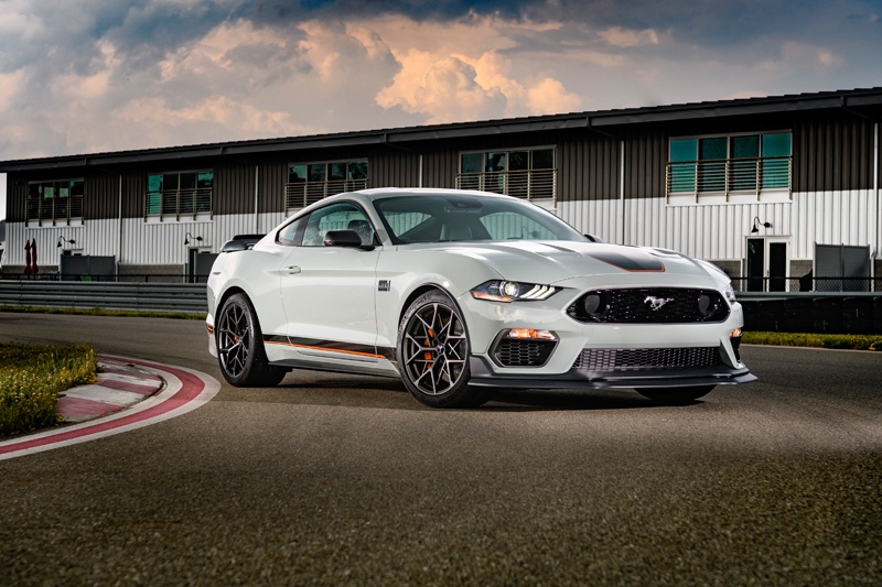 mustang shelby,福特mustangshelby v8发动机mustang车型,其采用了福特高性能开发部门在mustang shelby
