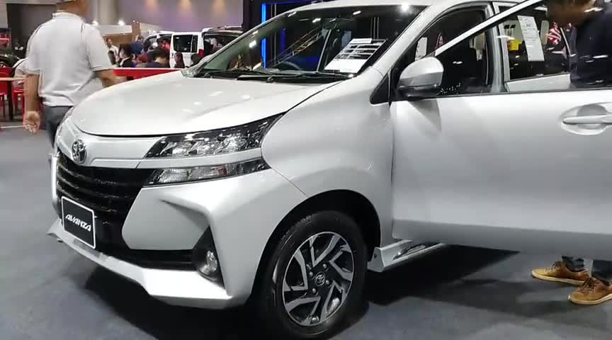 2020款丰田Avanza家用MPV，外观和内饰全展示