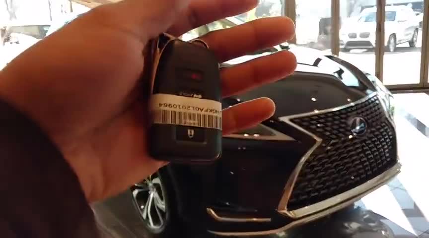 2020款雷克萨斯RX450hL到店实拍，全面了解后，值不值得买自己定