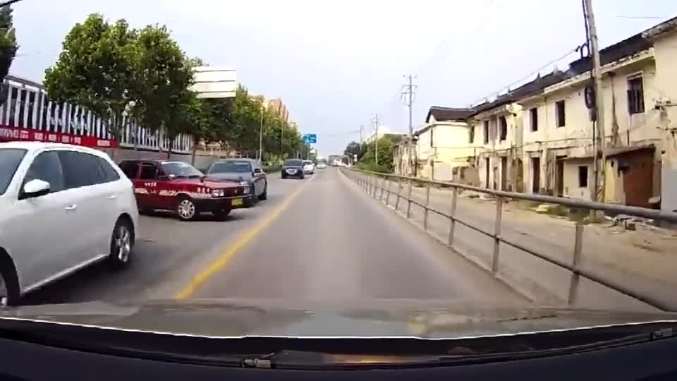 行车记录仪实拍：教练不愧是教练，这技术真是一流水平