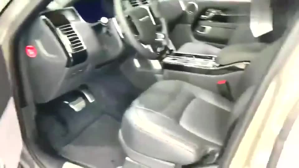 2021款路虎揽胜外观与内饰高清实拍