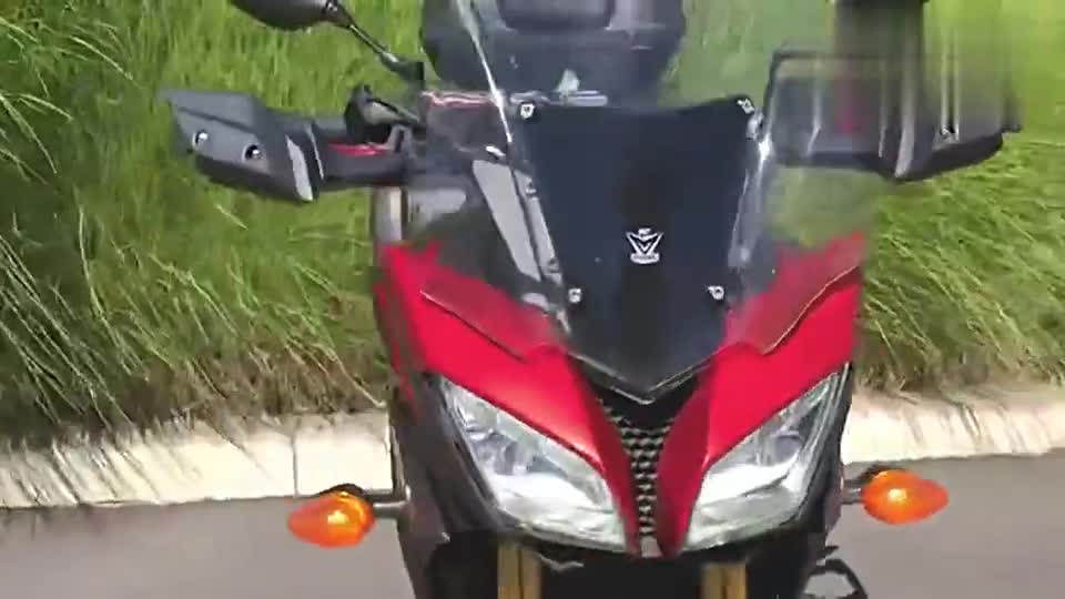 看外形听声浪，实拍雅马哈三缸拉力摩托，感觉怎样
