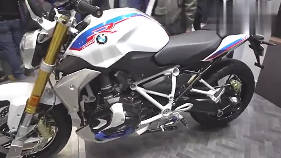 用轴传动，搭载“拳击手”引擎，这辆全新宝马R1250R怎样