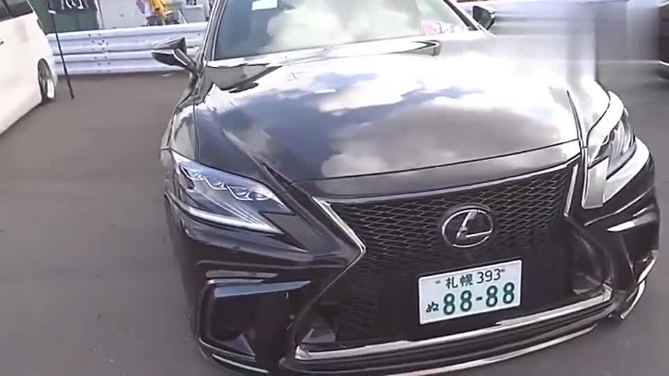 实拍日本“低趴”改装车展，感觉怎样