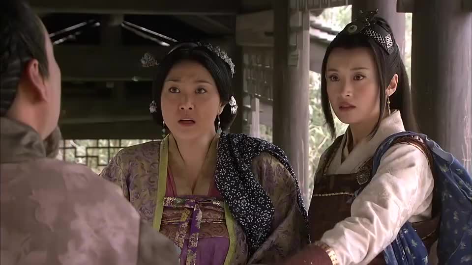 薛丁山:樊梨花本想束手待毙,幸好母亲骂醒了她,未铸成大错