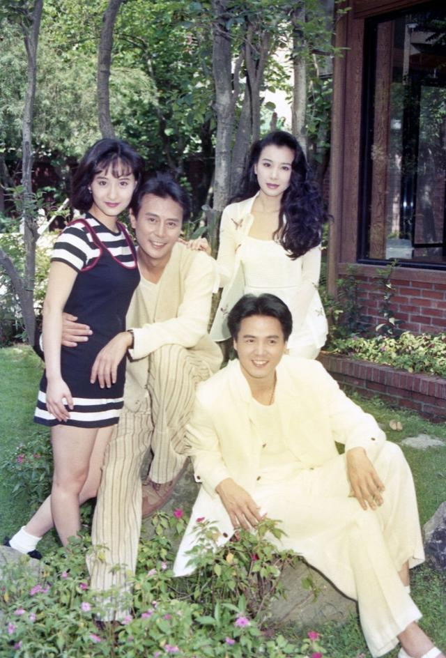 林瑞阳和妻子跳舞卖萌,49岁张庭年轻貌美似少女