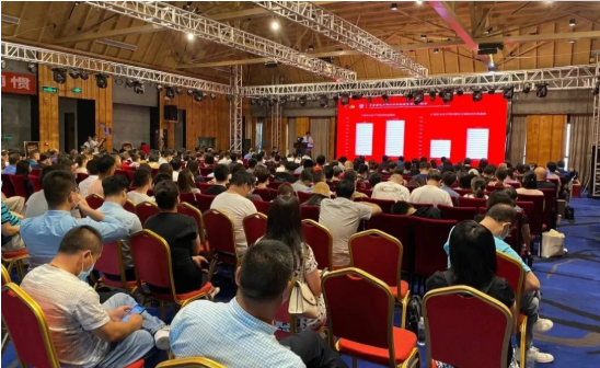 围绕副中心 争做新名片 杜康助力洛阳企业家读书会六年庆