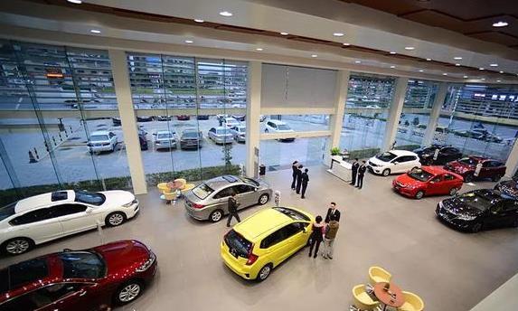 买车时注意和销售人员砍价的技巧，老司机来讲讲砍价的方式！