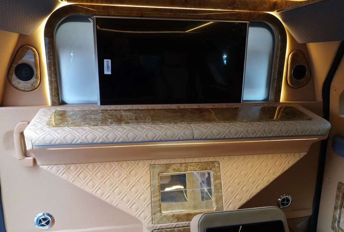 “超级越野车”罕见SUV 乔治巴顿实拍 内饰极为奢华强大动力输出