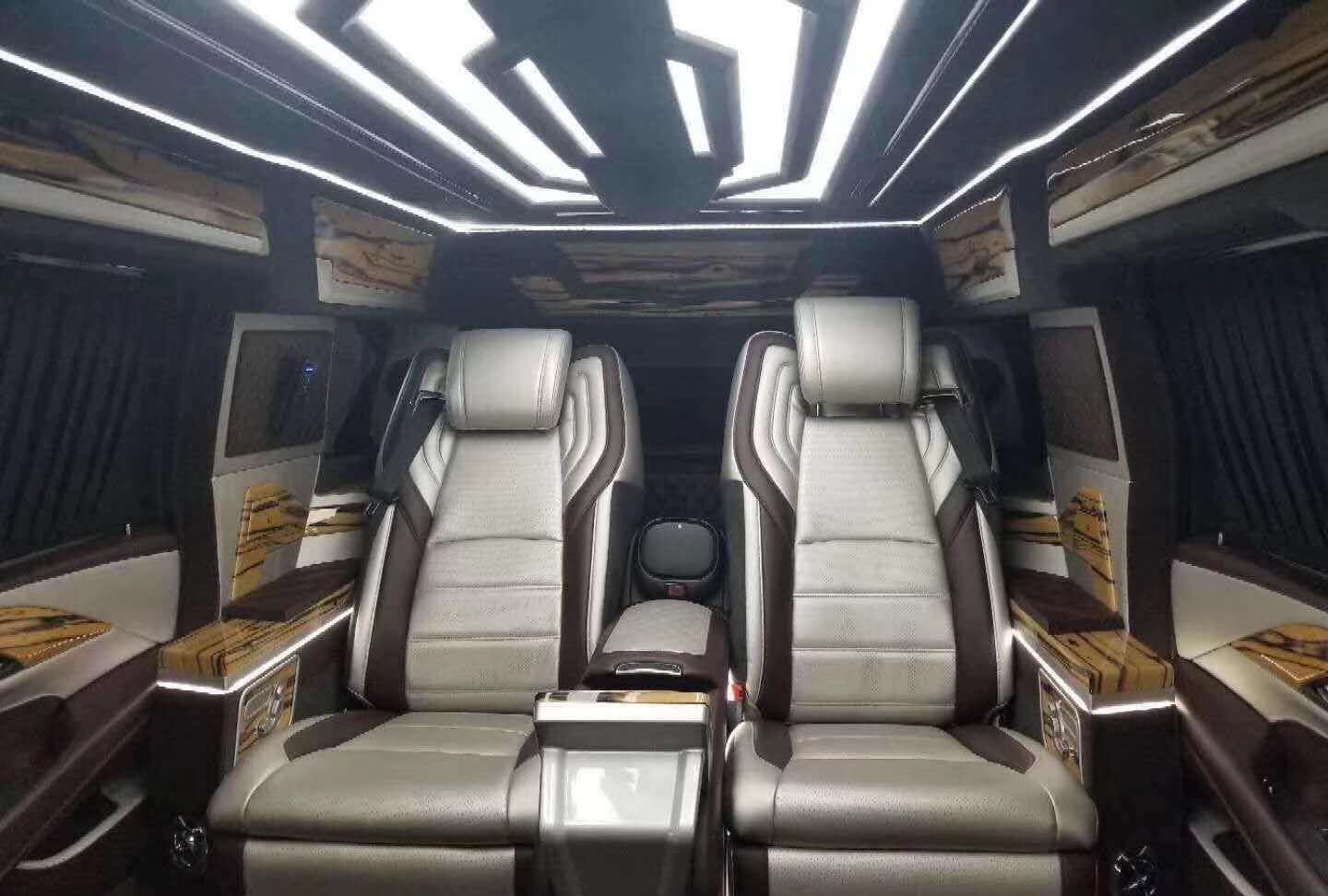 陆地超豪游艇 凯迪拉克总统一号内饰实拍 内舱堪比移动五星级酒店