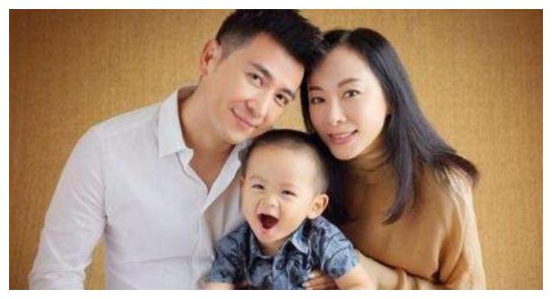 保剑锋老婆何珈好照片,保剑锋老婆何珈好