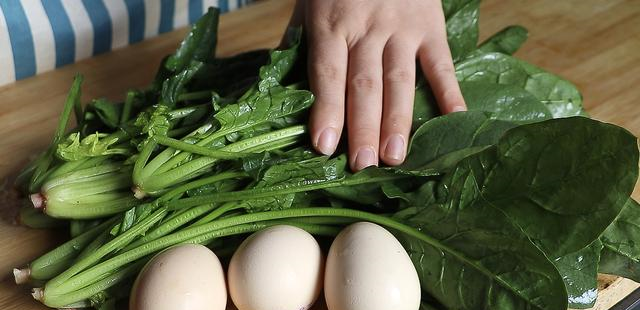 菠菜怎么做好吃（菠菜怎么做好吃又有营养）-85模板网