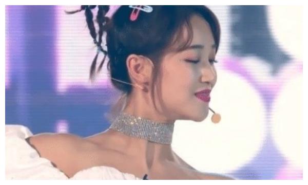 乘风破浪的姐姐主题曲首秀,沈梦辰受特殊照顾?衣服颜色引热议!
