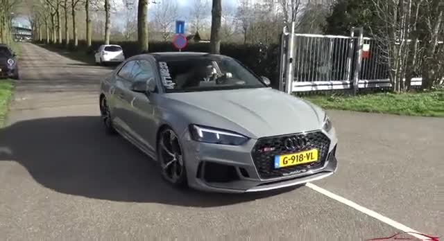 造型优雅豪华的性能车，性能十足