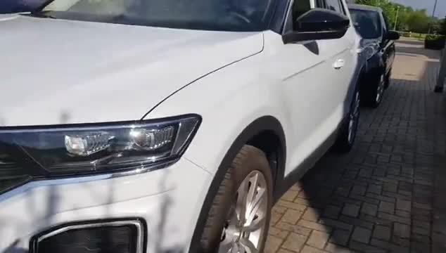 2020款欧版大众T-ROC到店实拍，内饰跟途观比如何？