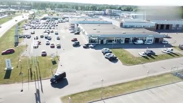 新款奥迪AudiRS3新车到店，坐进车内感受一下有那些高科技？