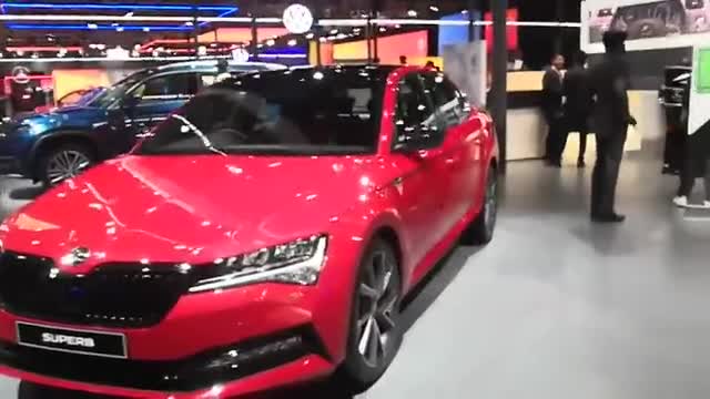 2020款斯柯达速派车展亮相，看到外观和内饰，不再想大众帕萨特