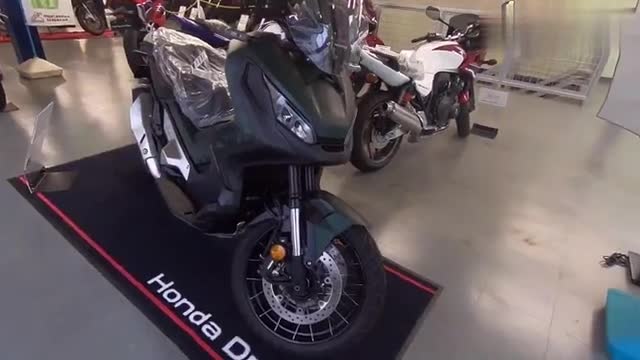 本田X-ADV到店实拍，踏板界的陆巡，重点是国内有售！