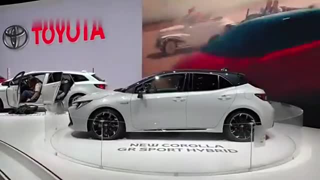 2020款丰田卡罗拉混动车展实拍，看了外观内饰买不买自己决定