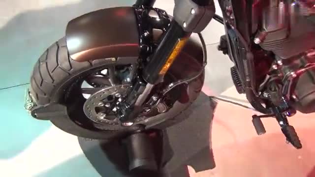 霸气十足，实拍全新哈雷“肥霸”，排量1868cc，是你的菜么？