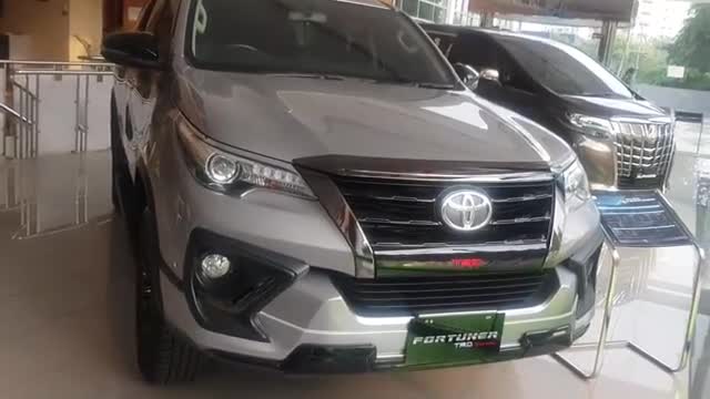 2020款丰田穿越者TRD到店实拍，详细了解外观内饰后，彻底心动了