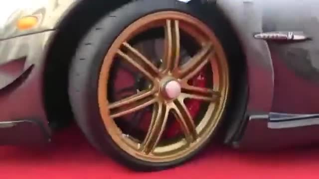 车展实拍全新帕加尼超级跑车，这台车你喜欢吗？