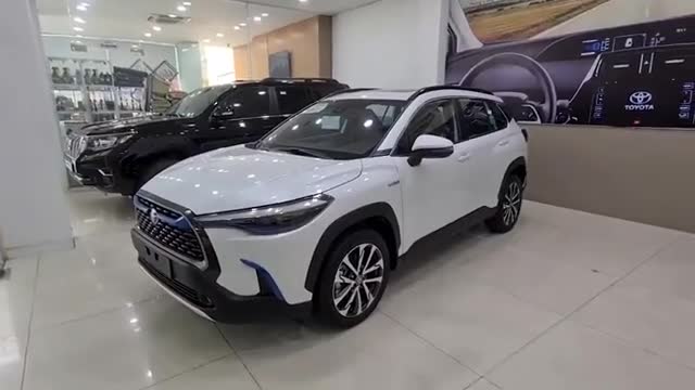 2021款丰田卡罗拉Cross混动版入库实拍，近距离了解后，心动了！