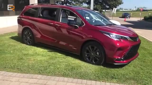 2021款全新丰田塞纳实车展示，和2020款做个对比，才知道啥叫改变