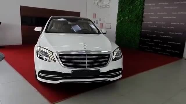 2020款奔驰S450L到店实拍，打开车门看到内饰，给个不喜欢理由