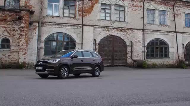 2021款奇瑞瑞虎8抢先实拍，看到三排空间后，买不买哈弗H6自己想